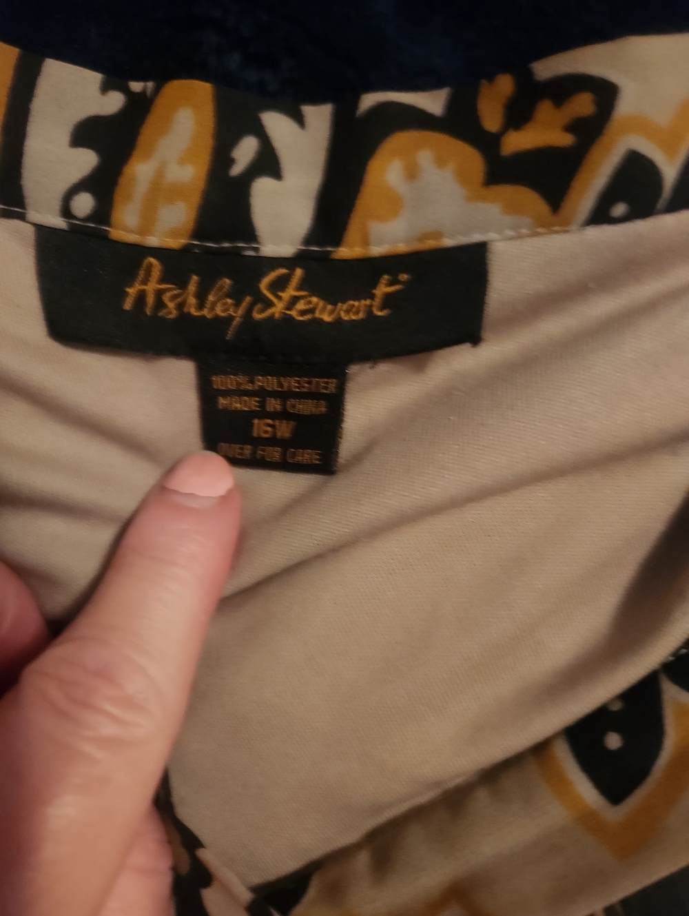 🚨Vintage Ashley Stewart Black and Mustard Floral Pleated Skirt 16W - Picture 4 of 5